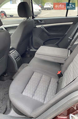 Универсал Skoda Octavia 2010 в 