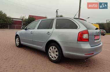 Универсал Skoda Octavia 2010 в 