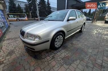 Лифтбек Skoda Octavia 2003 в Хмельницком