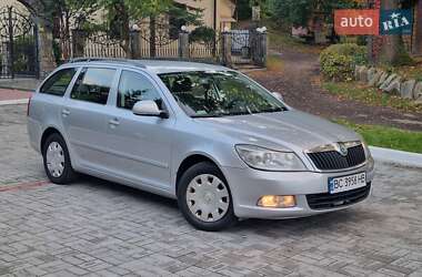 Універсал Skoda Octavia 2012 в Дрогобичі