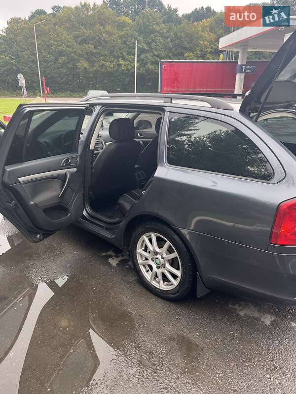 Универсал Skoda Octavia 2010 в Калуше