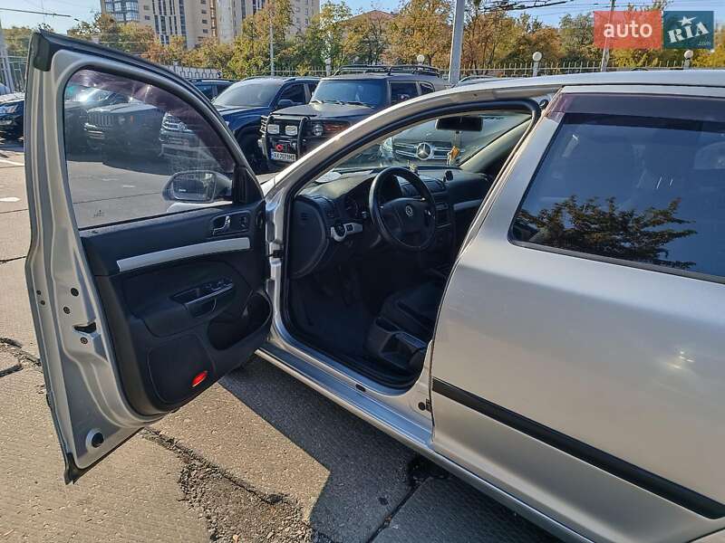 Лифтбек Skoda Octavia 2007 в Харькове