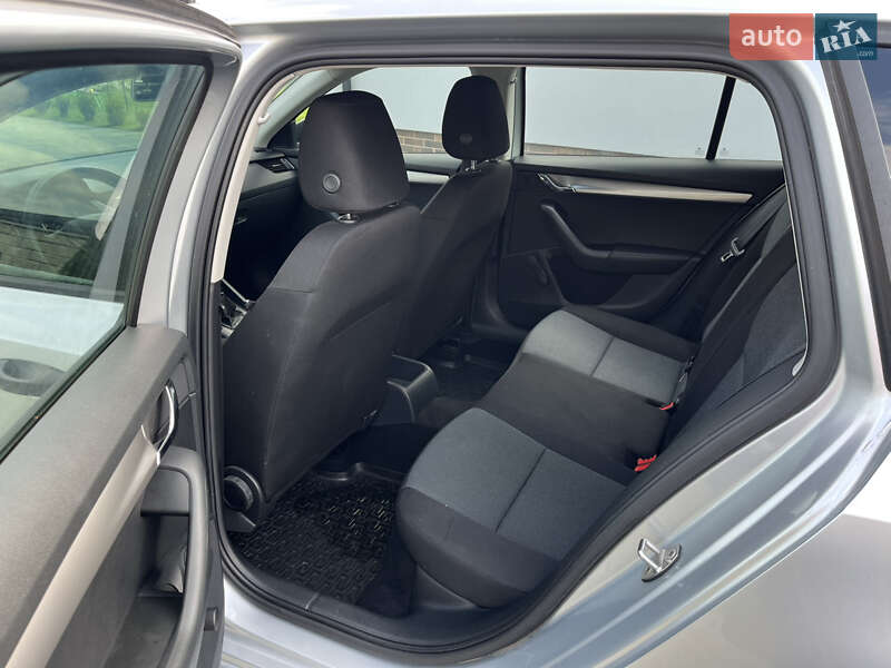 Універсал Skoda Octavia 2015 в Рівному