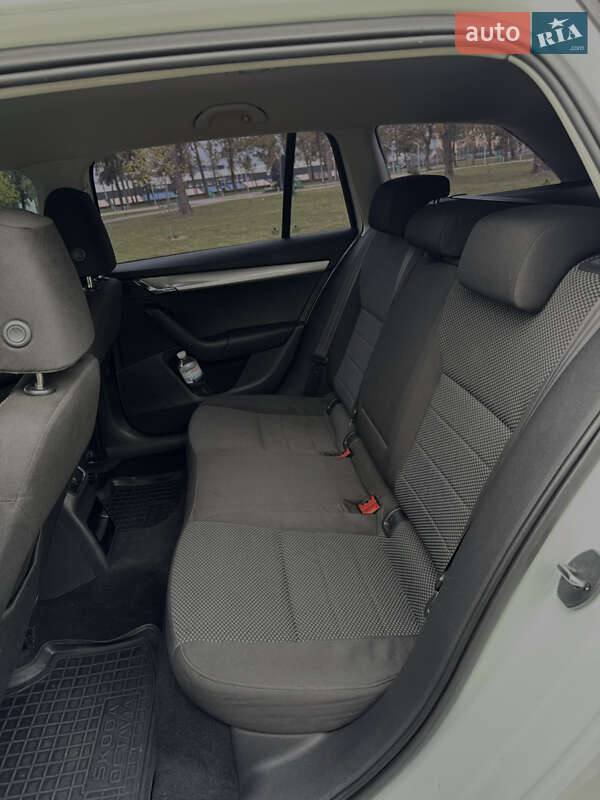 Универсал Skoda Octavia 2014 в Мукачево фото 24 Универсал Skoda Octavia 2014 в Мукачево