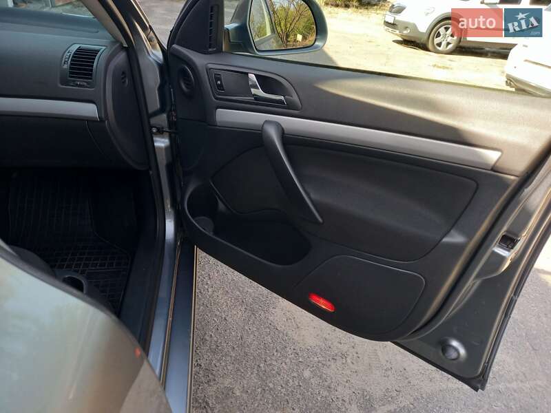 Лифтбек Skoda Octavia 2012 в Николаеве