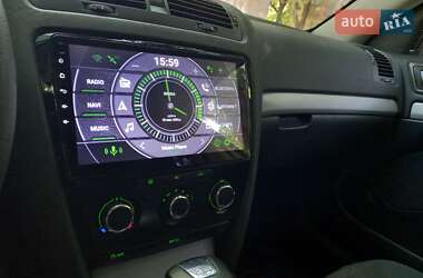 Лифтбек Skoda Octavia 2012 в 