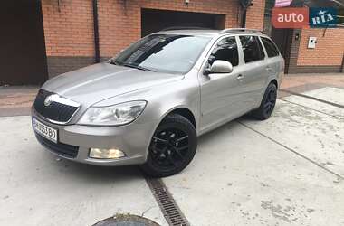 Універсал Skoda Octavia 2010 в Сумах