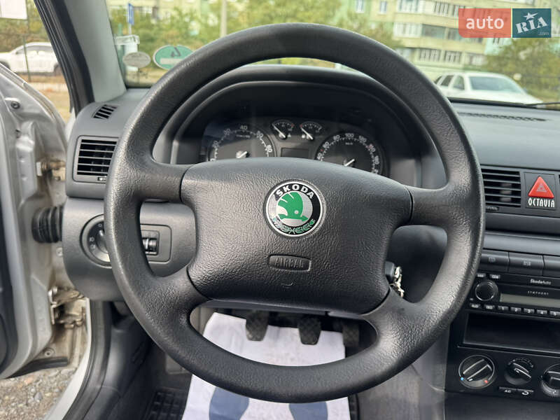 Ліфтбек Skoda Octavia 2003 в Козельщині