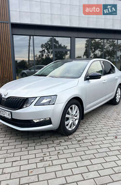 Лифтбек Skoda Octavia 2018 в Березному