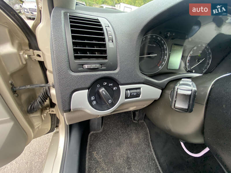 Універсал Skoda Octavia 2005 в Коцюбинському
