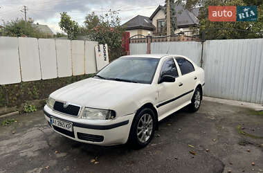 Лифтбек Skoda Octavia 2002 в 