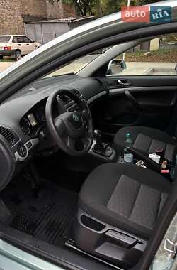 Лифтбек Skoda Octavia 2012 в 