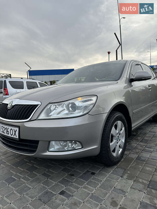 Лифтбек Skoda Octavia 2012 в 