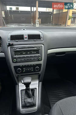 Лифтбек Skoda Octavia 2012 в 
