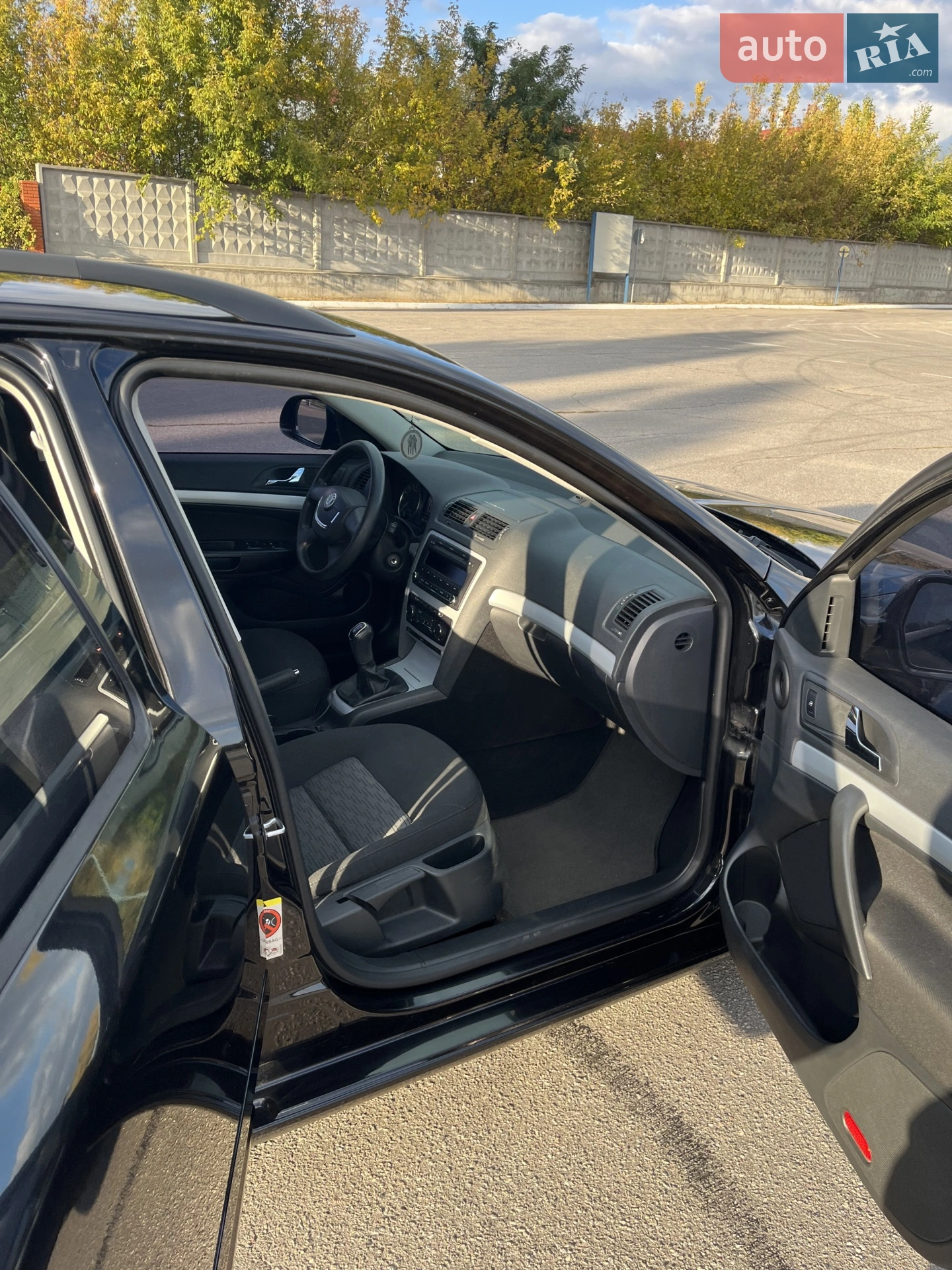 2010 Skoda Octavia - мініатюра 14