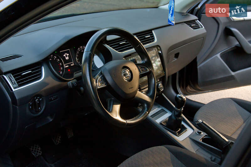 Универсал Skoda Octavia 2014 в Новой Одессе