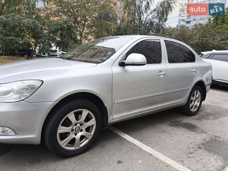 Лифтбек Skoda Octavia 2012 в Киеве
