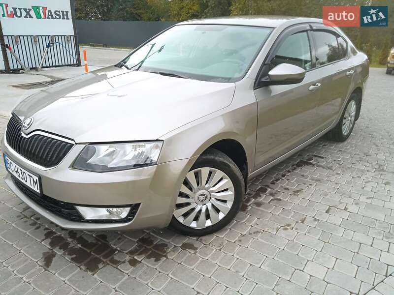 Лифтбек Skoda Octavia 2015 в Дрогобыче