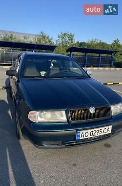 Ліфтбек Skoda Octavia 1999 в Ужгороді