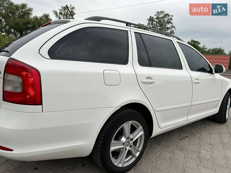 Универсал Skoda Octavia 2011 в Бориславе