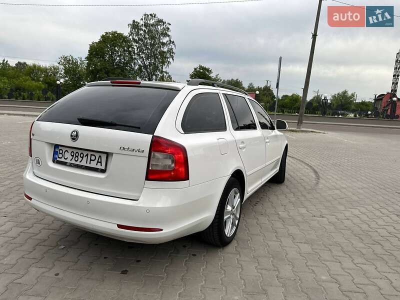 Универсал Skoda Octavia 2011 в Бориславе