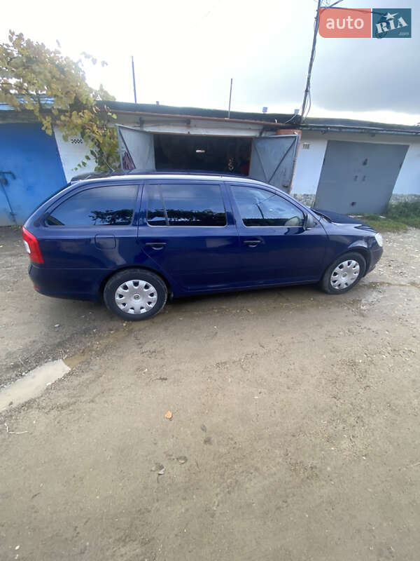 Универсал Skoda Octavia 2011 в Бориславе