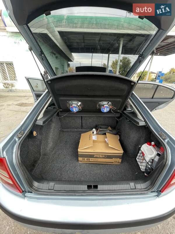 Ліфтбек Skoda Octavia 2002 в Балаклії