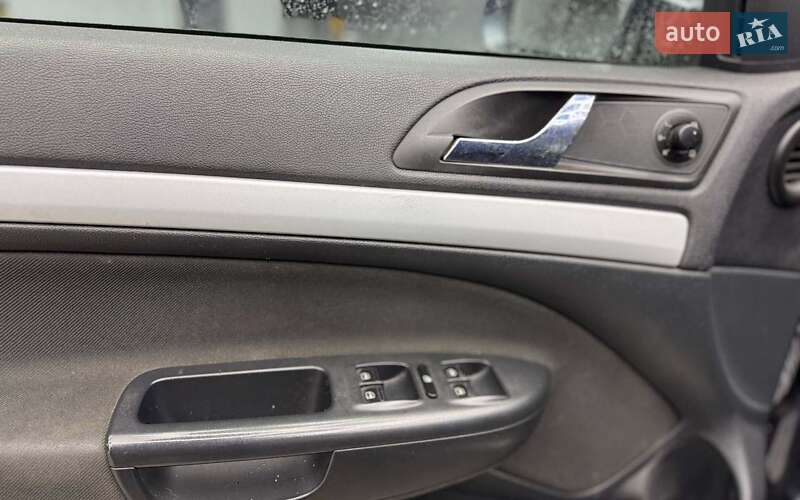 Универсал Skoda Octavia 2011 в Черновцах