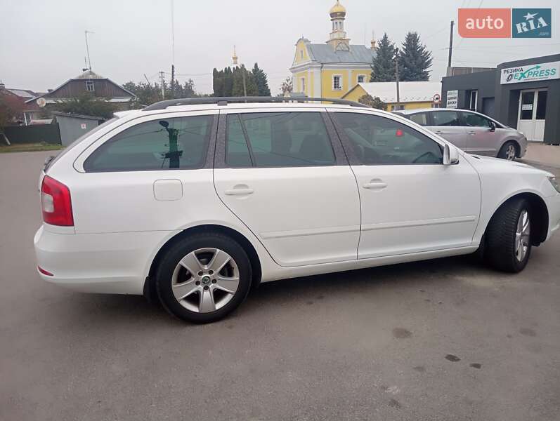 Універсал Skoda Octavia 2009 в Володимирі