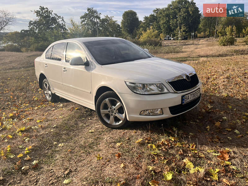 Лифтбек Skoda Octavia 2012 в Кропивницком