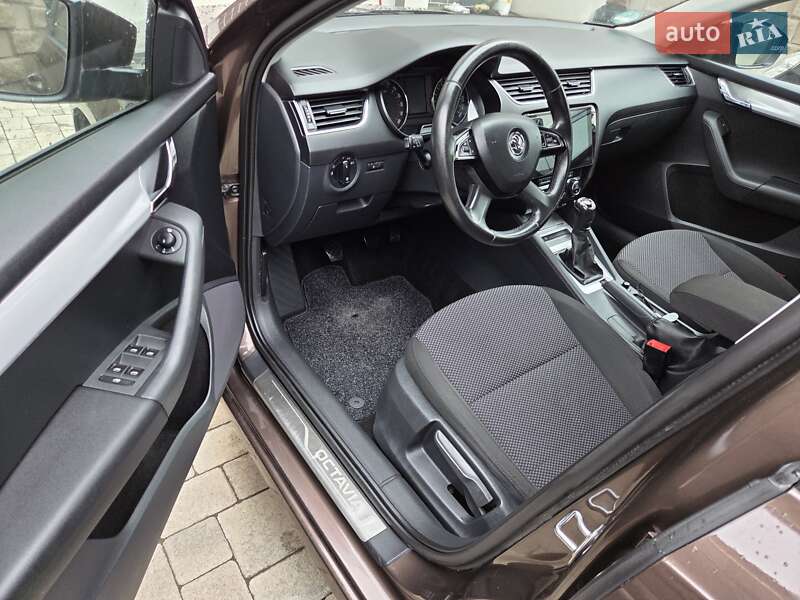 Универсал Skoda Octavia 2013 в Луцке фото 13 Универсал Skoda Octavia 2013 в Луцке