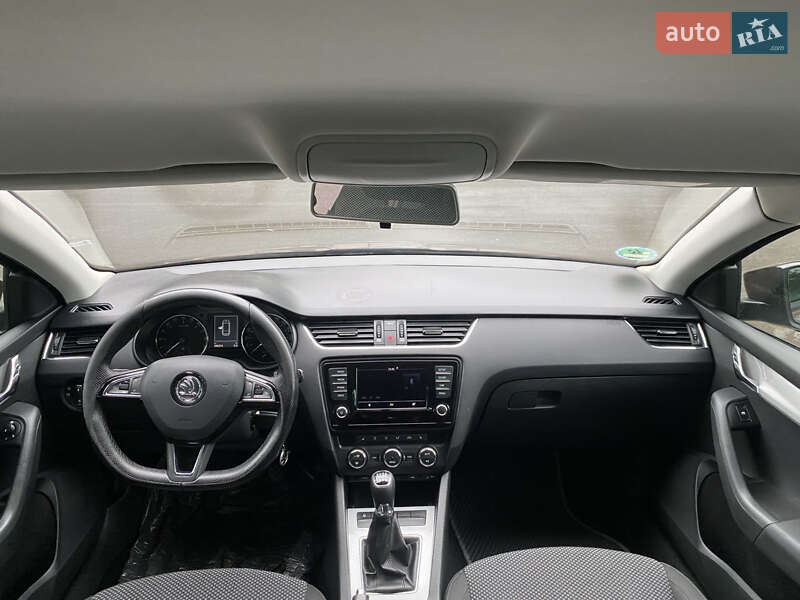 Универсал Skoda Octavia 2016 в Смыге