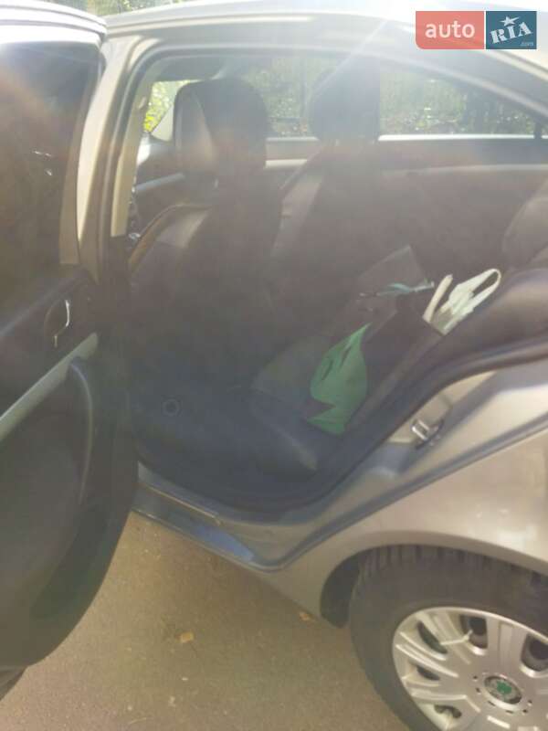 Лифтбек Skoda Octavia 2010 в Львове фото 11 Лифтбек Skoda Octavia 2010 в Львове