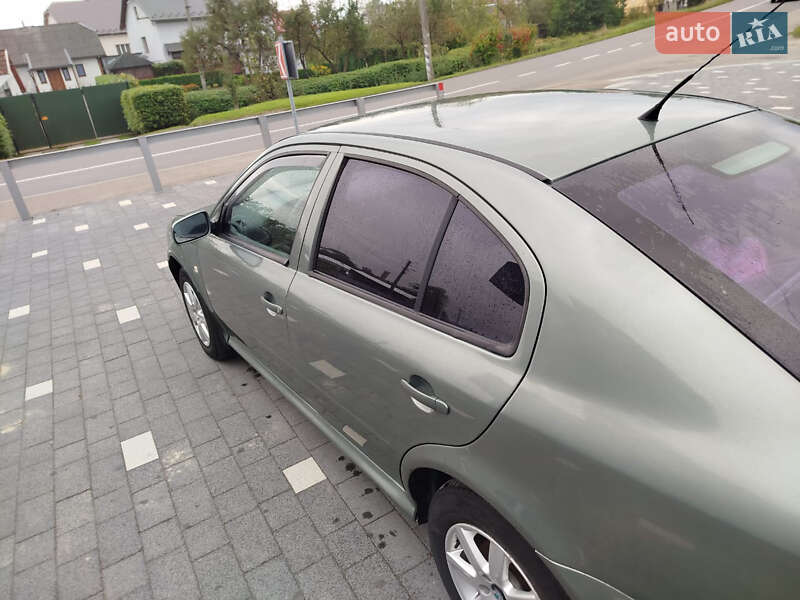 Лифтбек Skoda Octavia 2002 в Дрогобыче