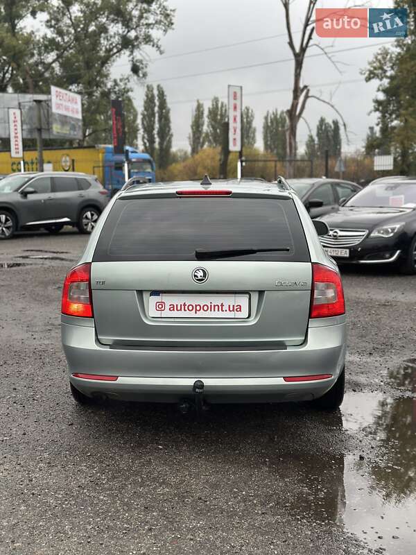 Универсал Skoda Octavia 2010 в Белогородке