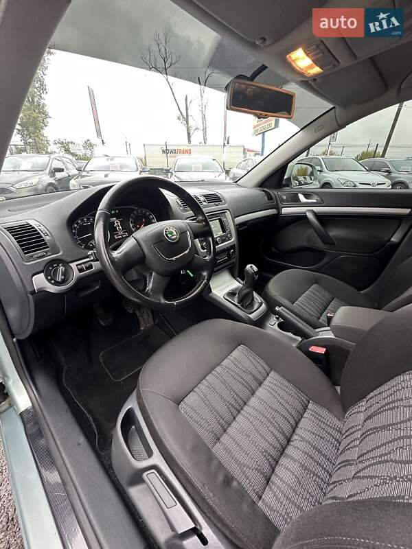 Универсал Skoda Octavia 2010 в Белогородке