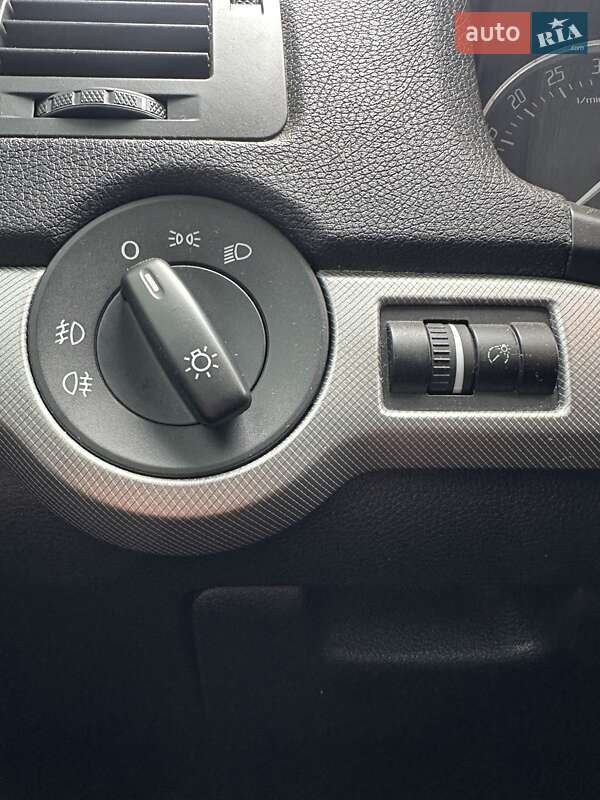 Универсал Skoda Octavia 2010 в Белогородке