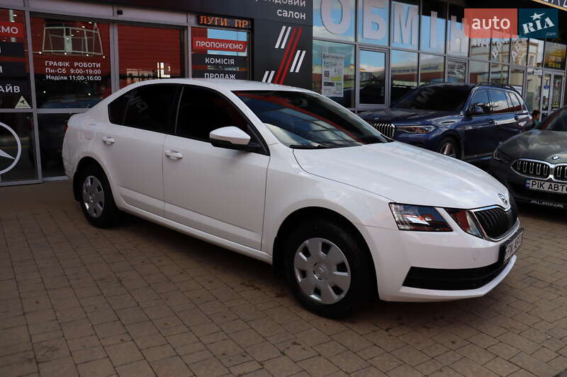 Ліфтбек Skoda Octavia 2019 в Львові