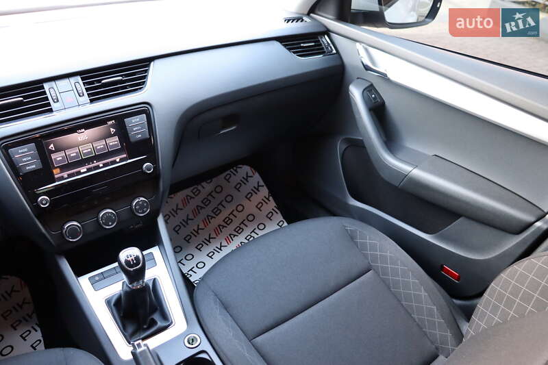 Ліфтбек Skoda Octavia 2019 в Львові