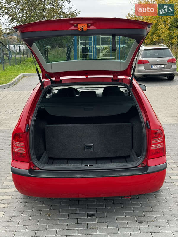 Ліфтбек Skoda Octavia 2003 в Рівному