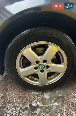 Лифтбек Skoda Octavia 2006 в  фото 38 Лифтбек Skoda Octavia 2006 в