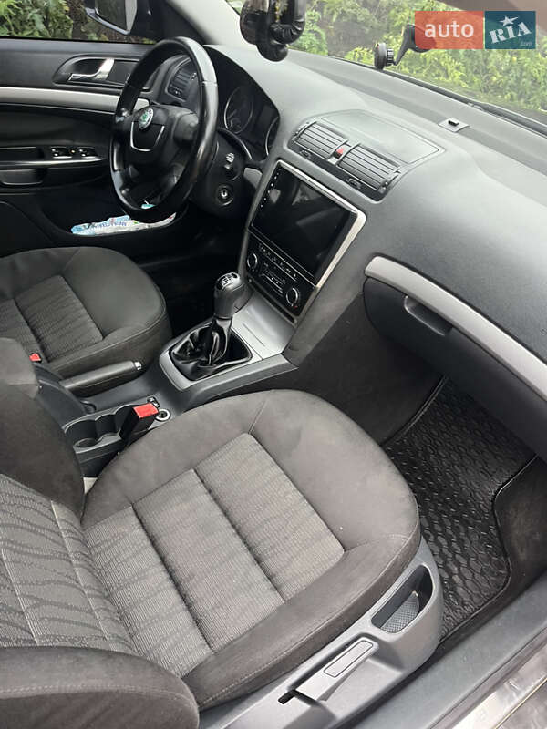 Лифтбек Skoda Octavia 2012 в Тальном