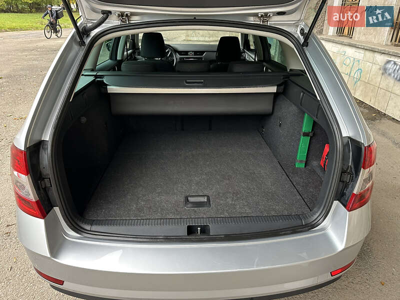 Универсал Skoda Octavia 2019 в Ивано-Франковске