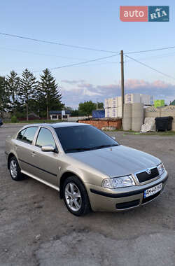 Лифтбек Skoda Octavia 2004 в 
