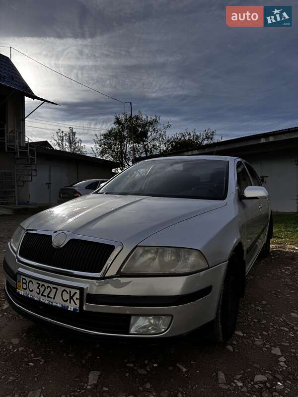 Лифтбек Skoda Octavia 2006 в Бориславе
