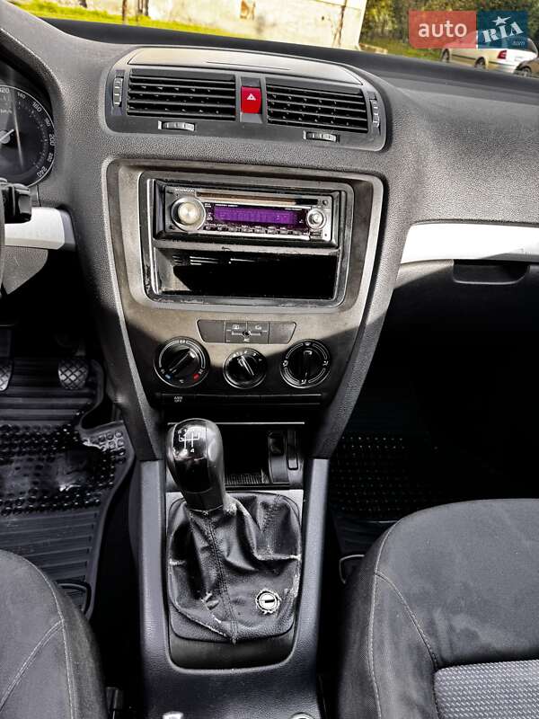 Лифтбек Skoda Octavia 2006 в Бориславе