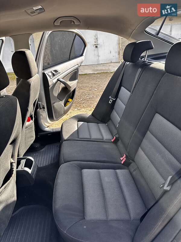 Лифтбек Skoda Octavia 2006 в Бориславе