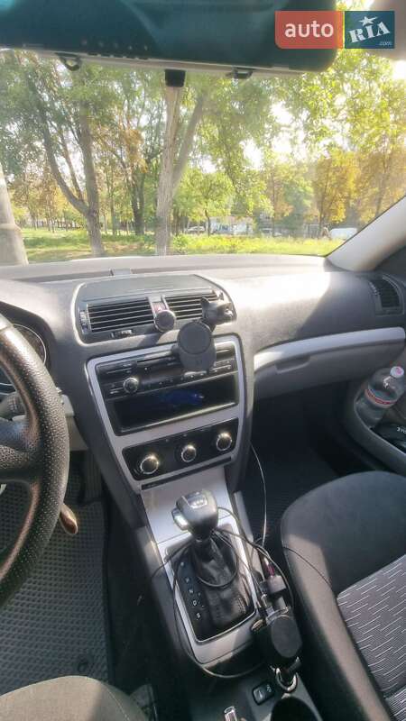 Универсал Skoda Octavia 2010 в Кривом Роге фото 8 Универсал Skoda Octavia 2010 в Кривом Роге