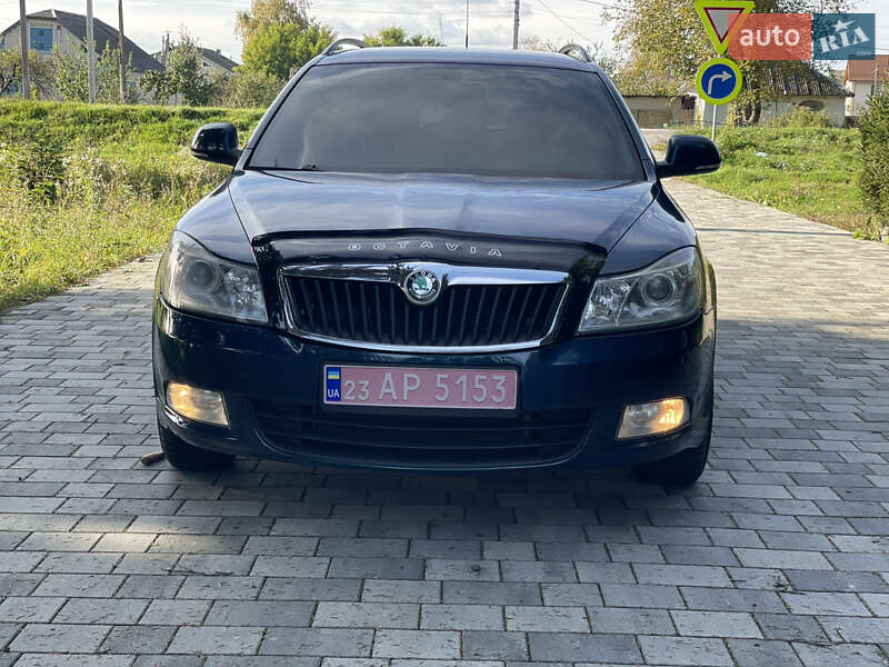 Универсал Skoda Octavia 2011 в Староконстантинове
