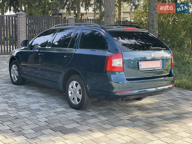 Универсал Skoda Octavia 2011 в Староконстантинове